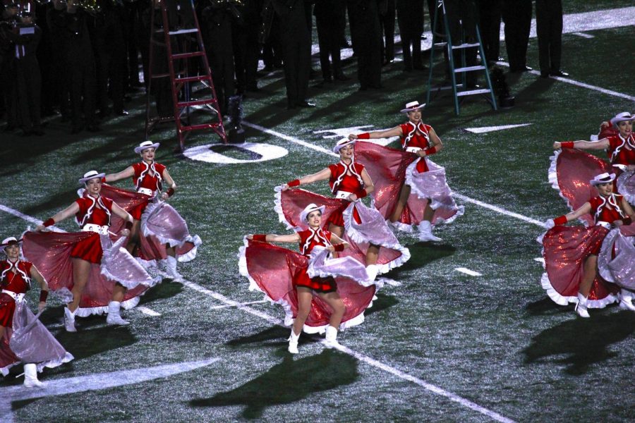 Apparently jaw dropping wasnt the best way to describe their performance. Perhaps spectacular would suffice? Anyway heres another pic of the better drill team. 