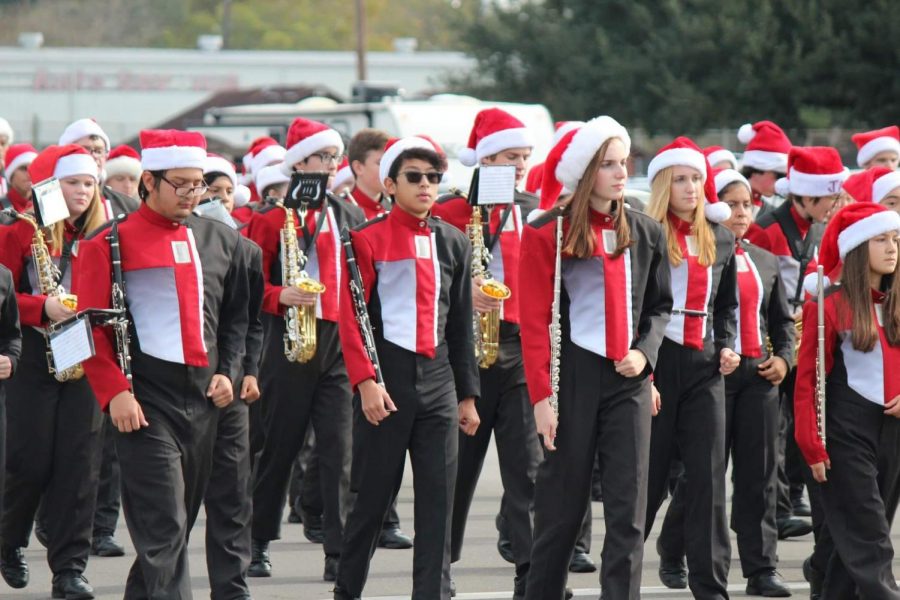 Concert Band Spread Christmas Cheer