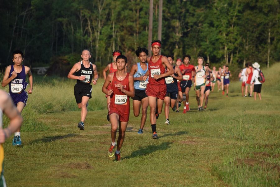 Cross Country team at race. 