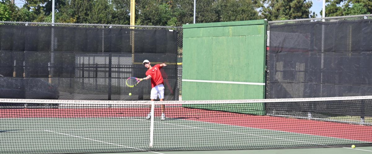 Tomball Boys doubles receiving after Klein served.