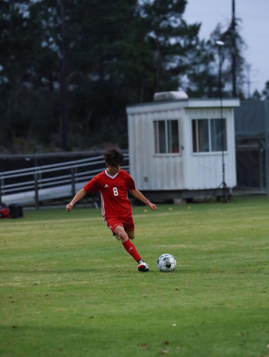 Pol Verges kicking a penalty kick 